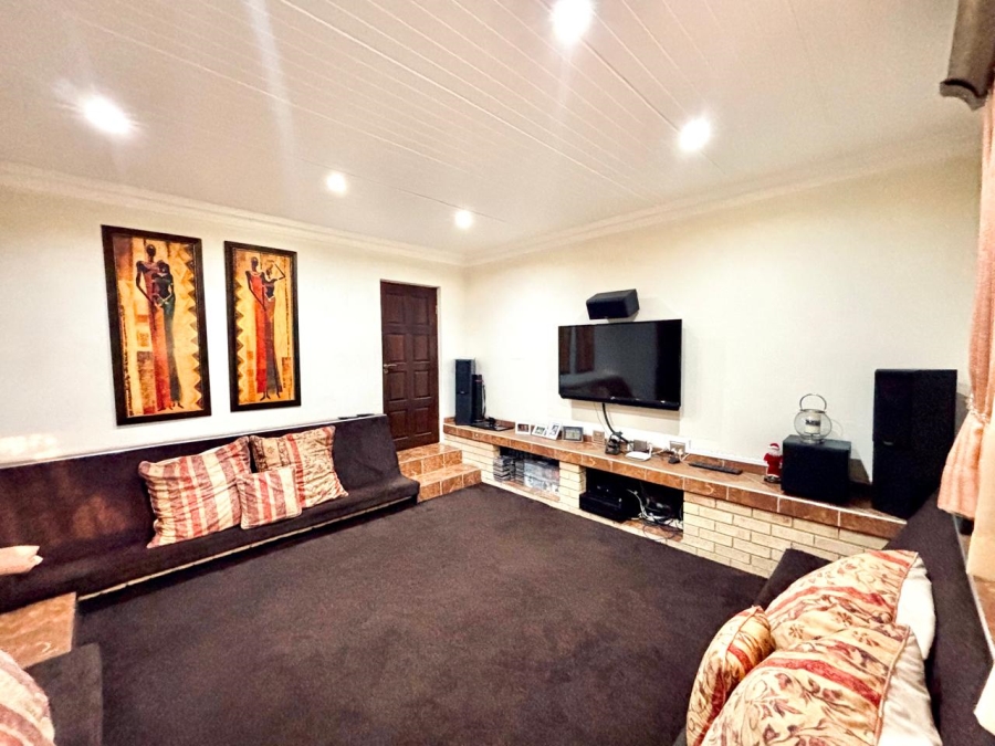 4 Bedroom Property for Sale in Vaalpark Free State